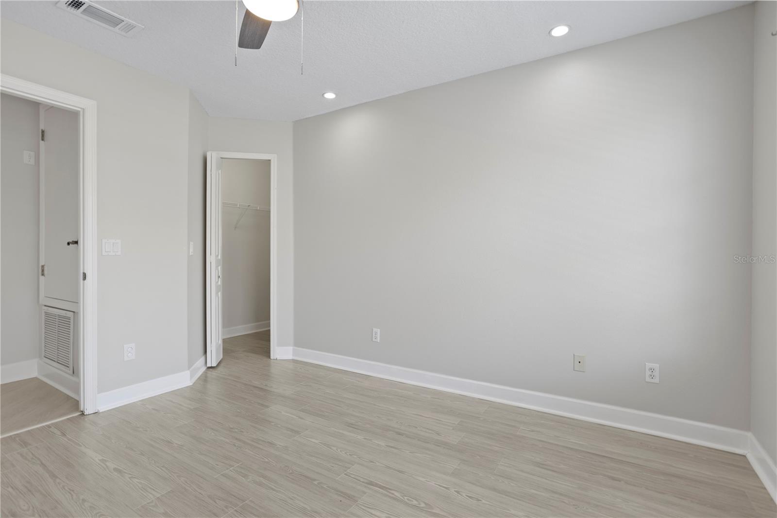 LIVE OAK RESERVE UNIT TWO - Residential