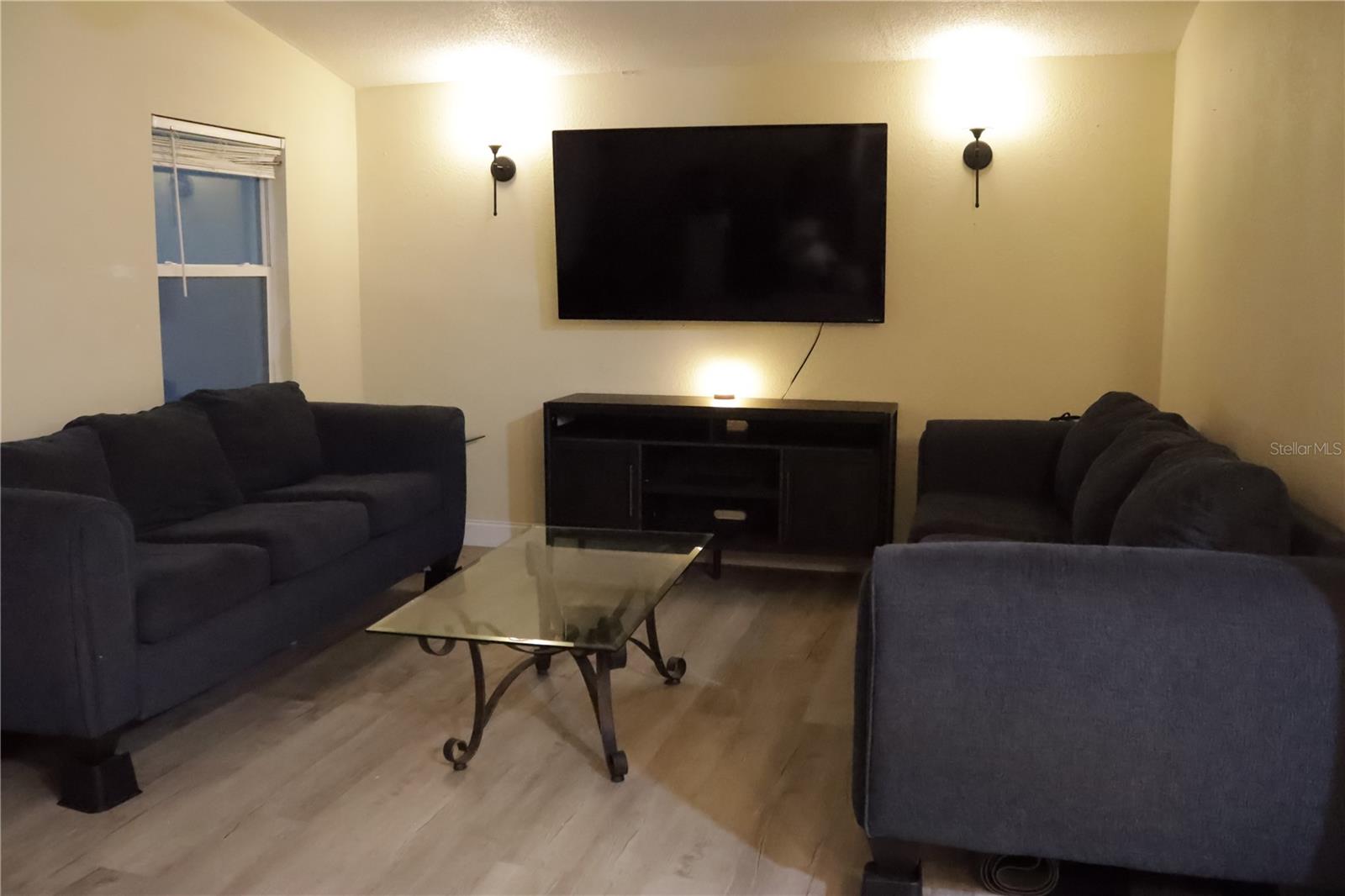 DEXTER PARKS VILLAS UNREC SUB - Residential