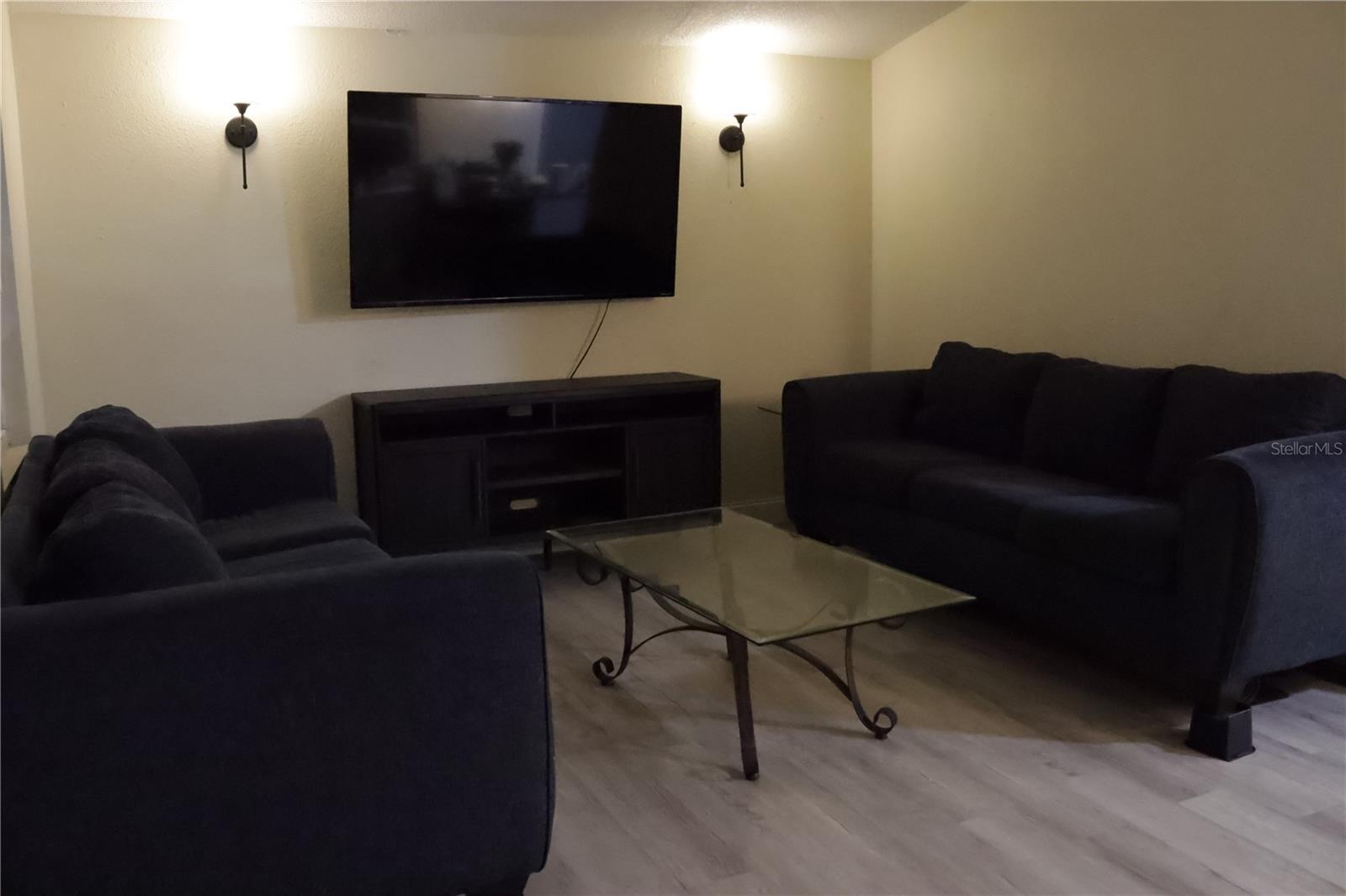 DEXTER PARKS VILLAS UNREC SUB - Residential