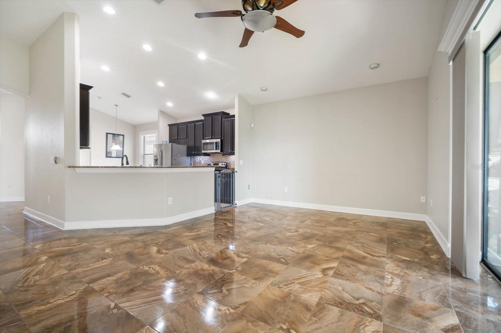 OAK CREEK - Residential