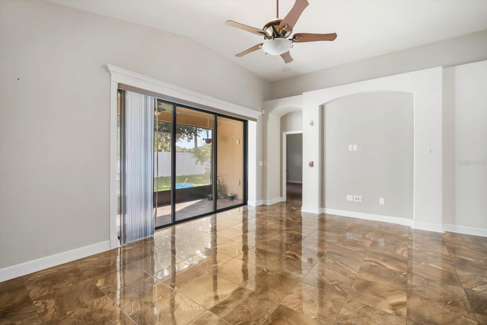 OAK CREEK - Residential