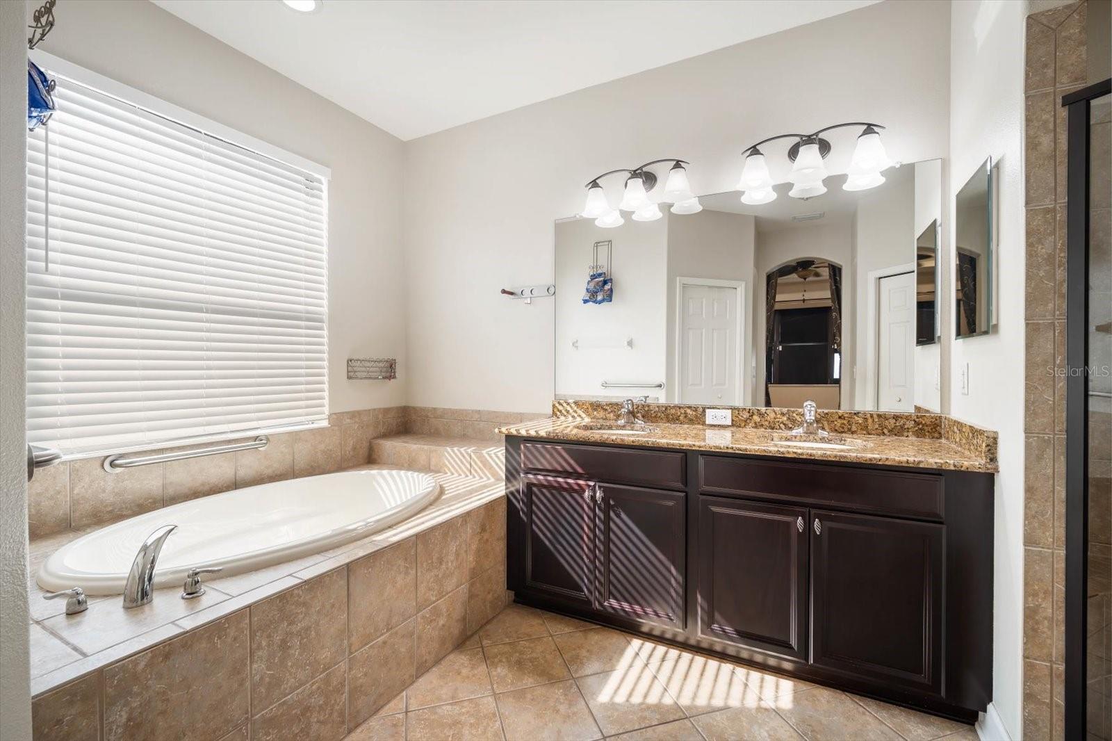 OAK CREEK - Residential