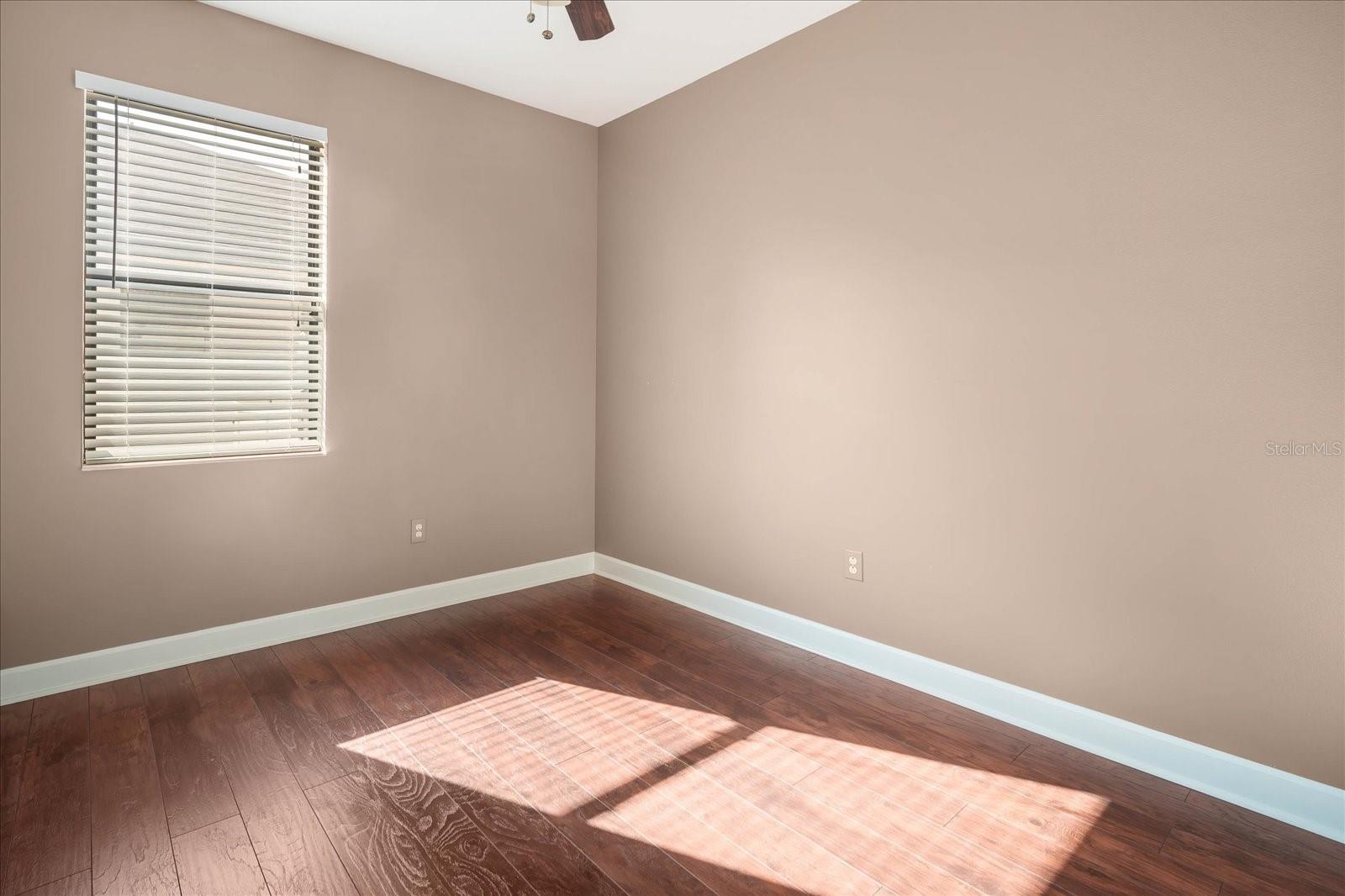 OAK CREEK - Residential