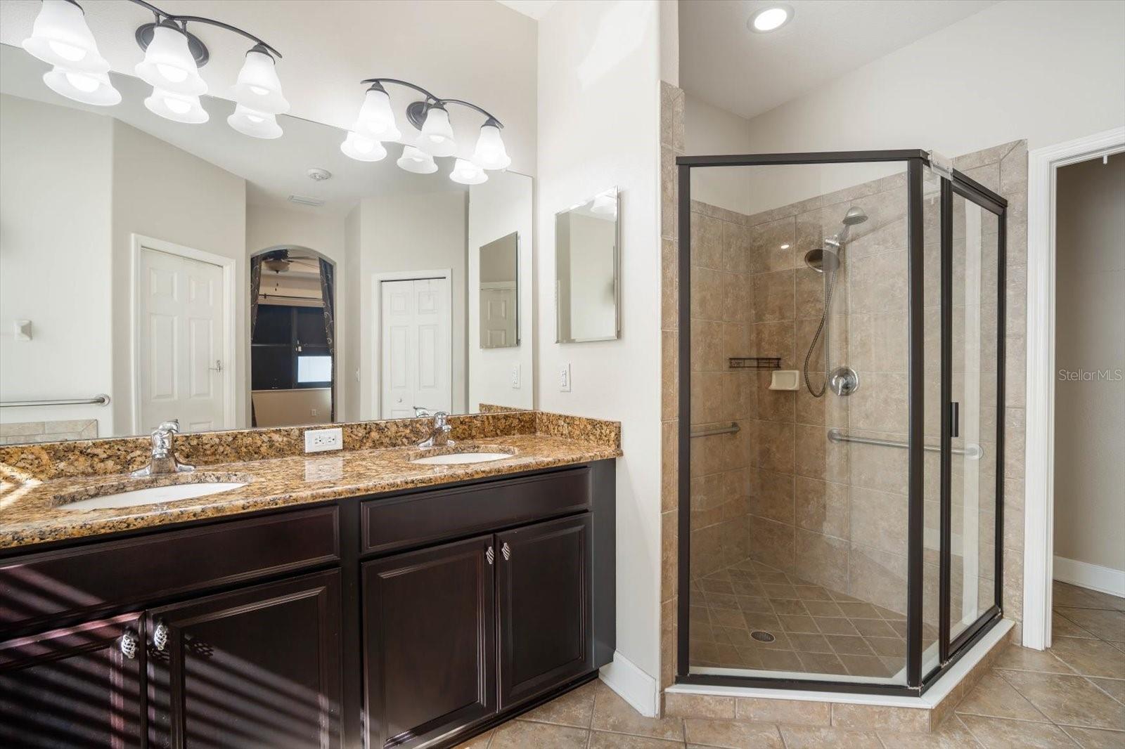 OAK CREEK - Residential