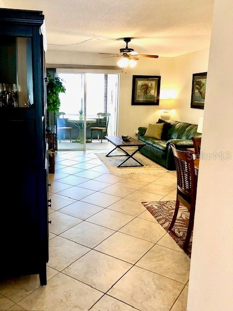 VILLA D ESTE SEC A - Residential Lease