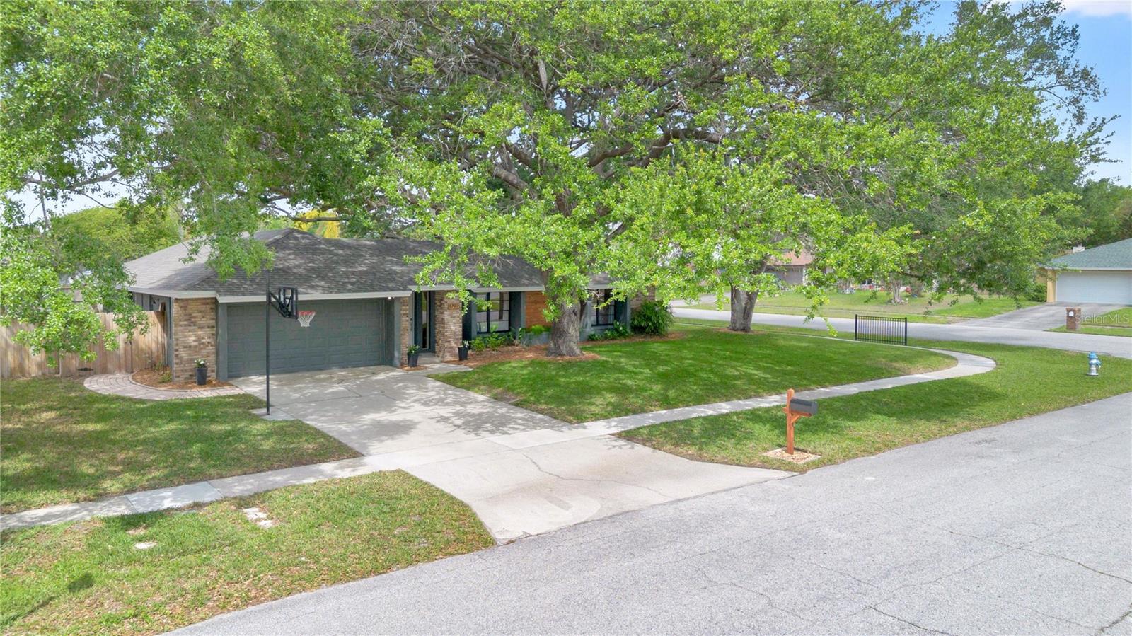 BELLE ISLE WEST - Residential