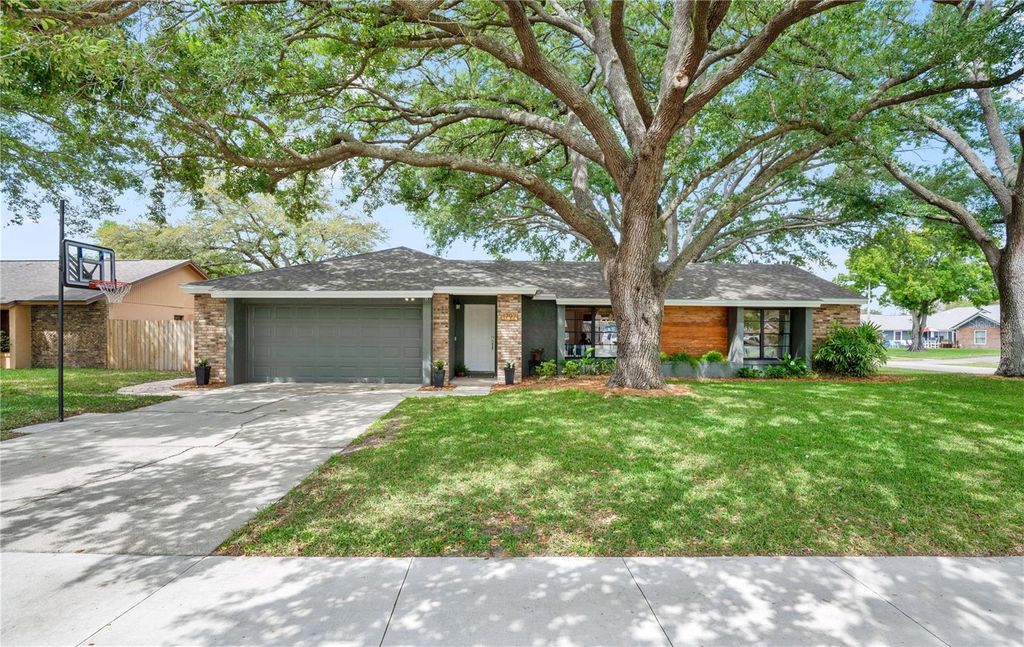 Photo of 1797 Pam Circle, Belle Isle, FL 32809 (MLS # O6396577)