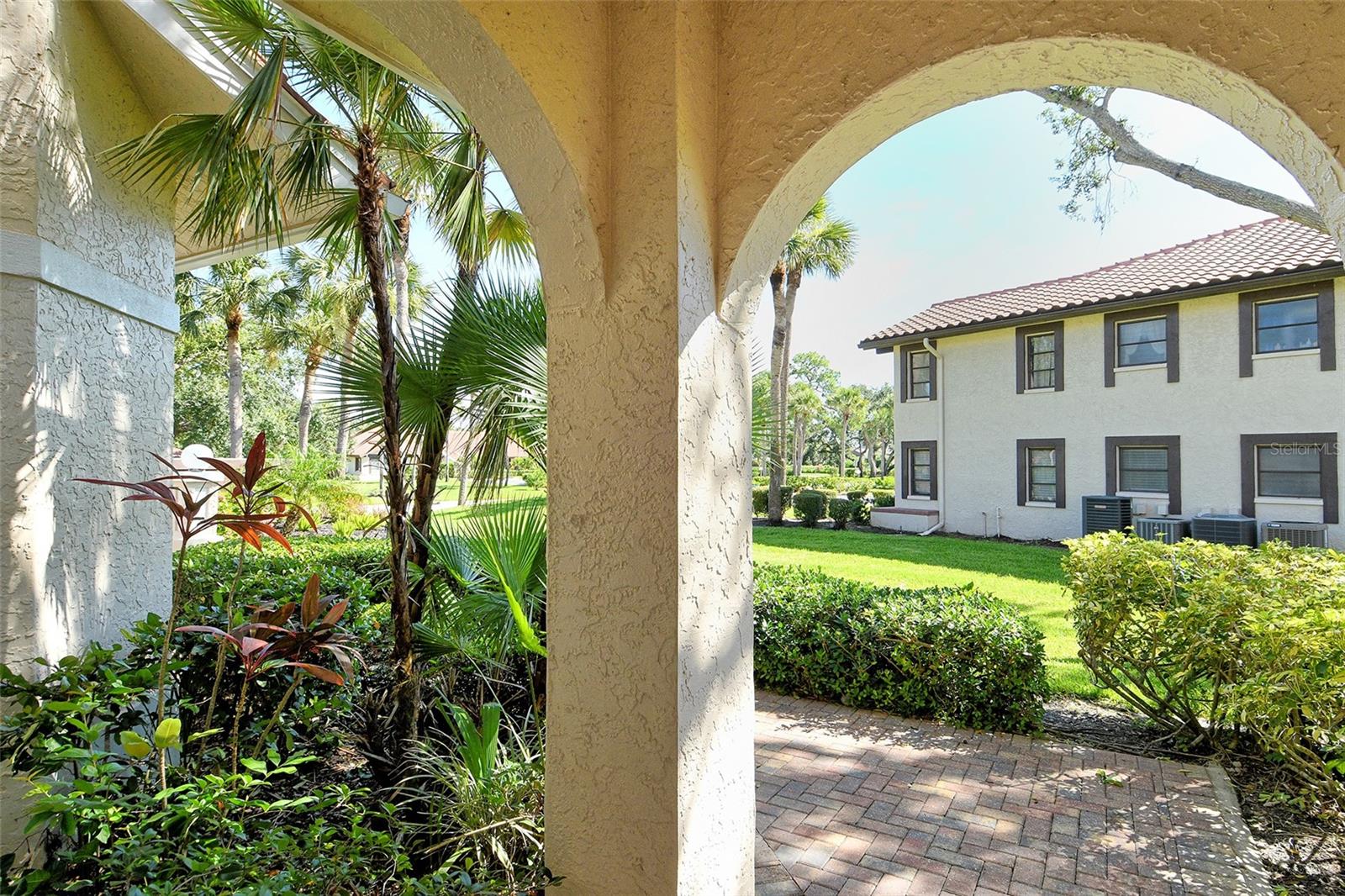 5598 GOLF POINTE DRIVE