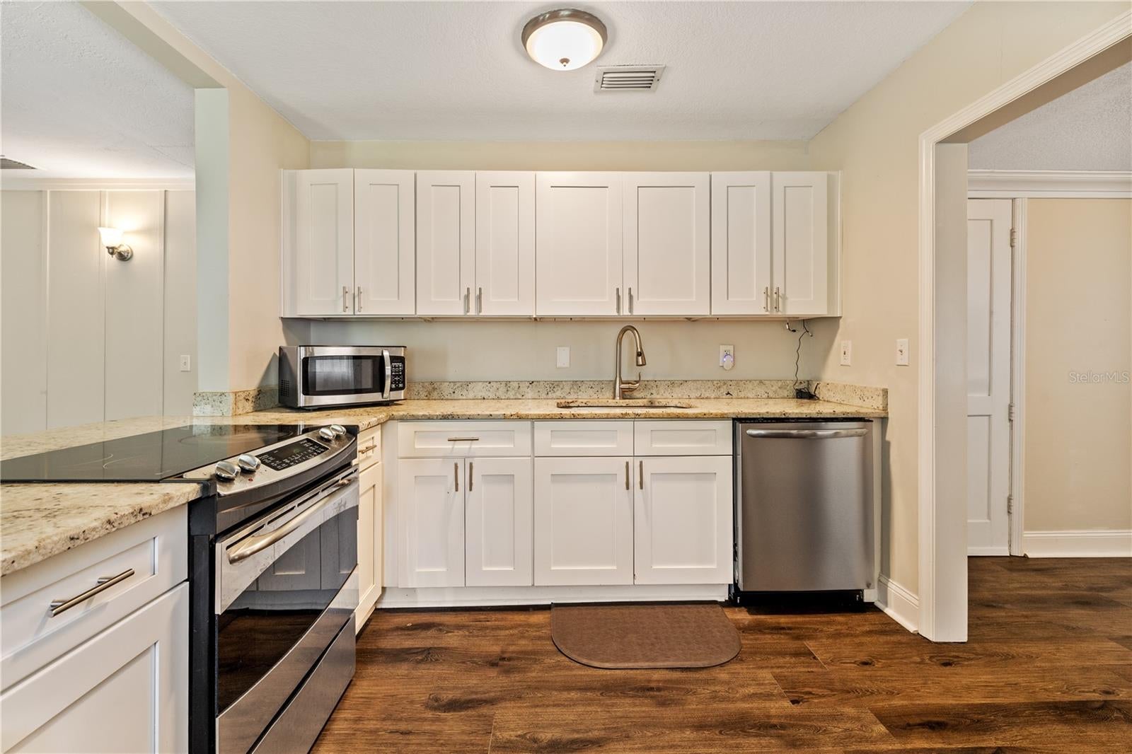 14902 PINECREST ROAD