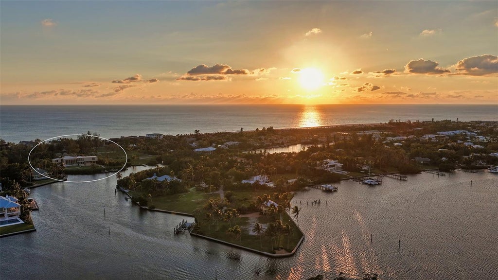 Photo of 6610 Gulf Of Mexico Drive, Longboat Key, FL 34228 (MLS # A4707514)