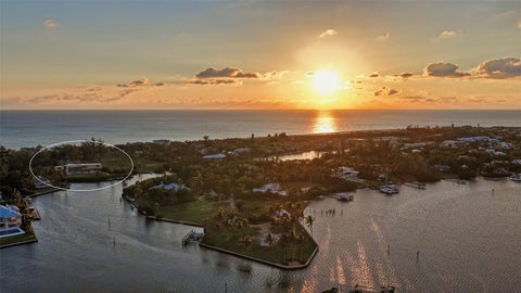 Photo of 6610 Gulf Of Mexico Drive, Longboat Key, FL 34228 (MLS # A4707514)