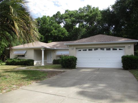 Photo of 15024 SW 112th Circle, Dunnellon, FL 34432 (MLS # OM723863)