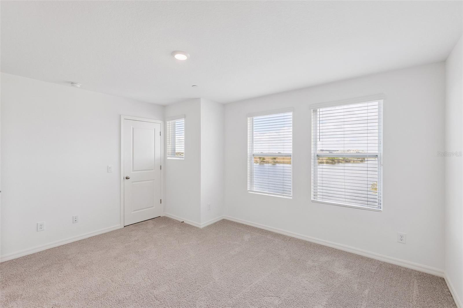 LAUREATE PARK NBRHD CENTER PH 3 - Residential