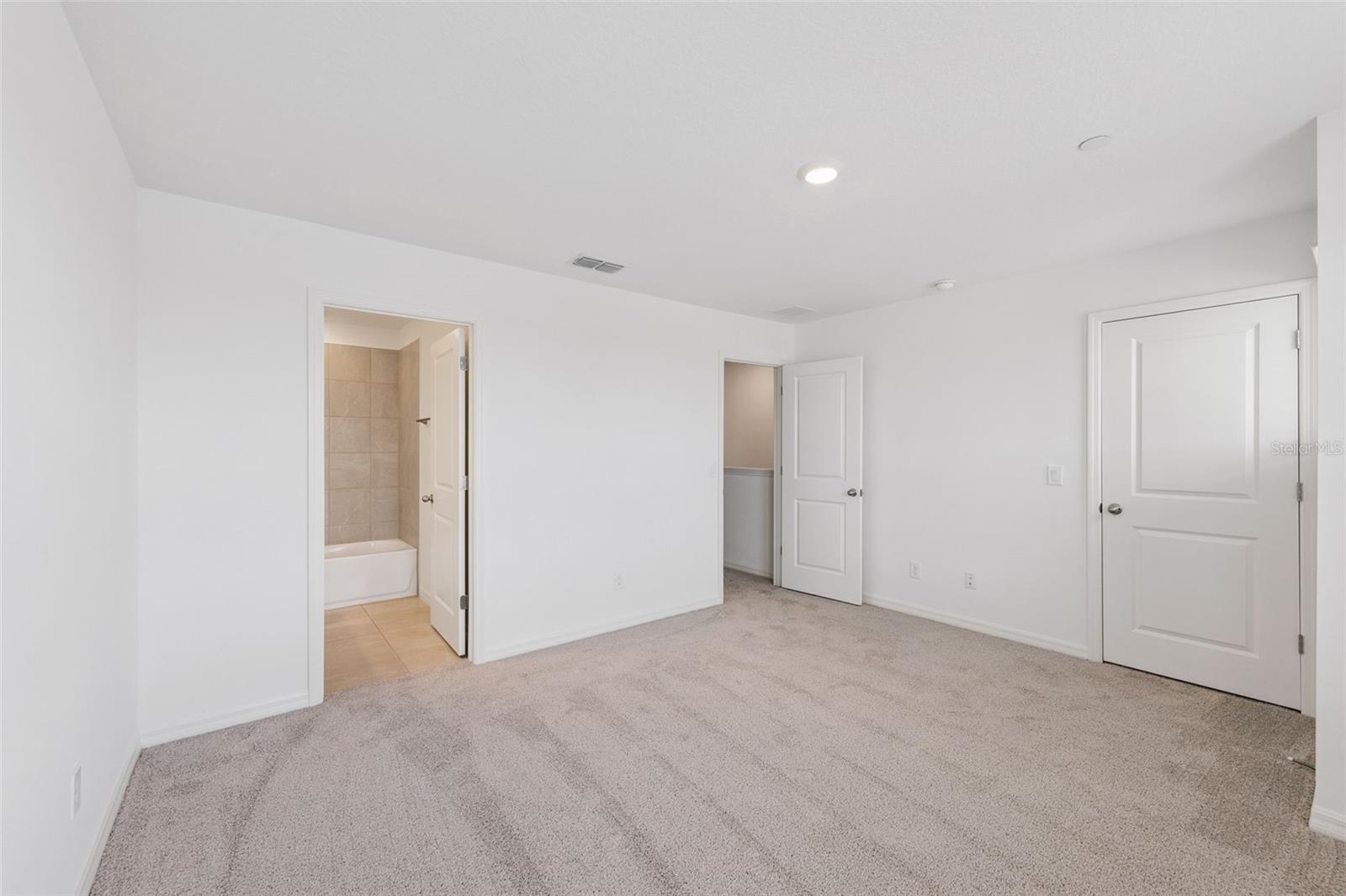 LAUREATE PARK NBRHD CENTER PH 3 - Residential