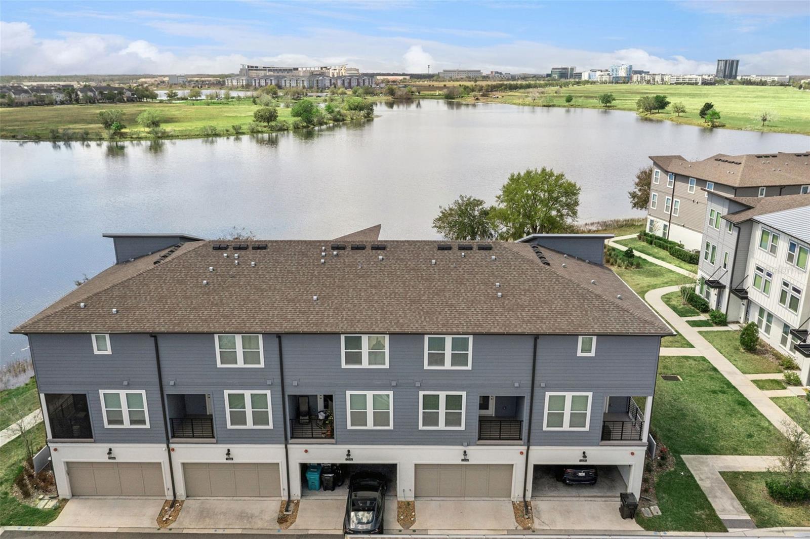 LAUREATE PARK NBRHD CENTER PH 3 - Residential