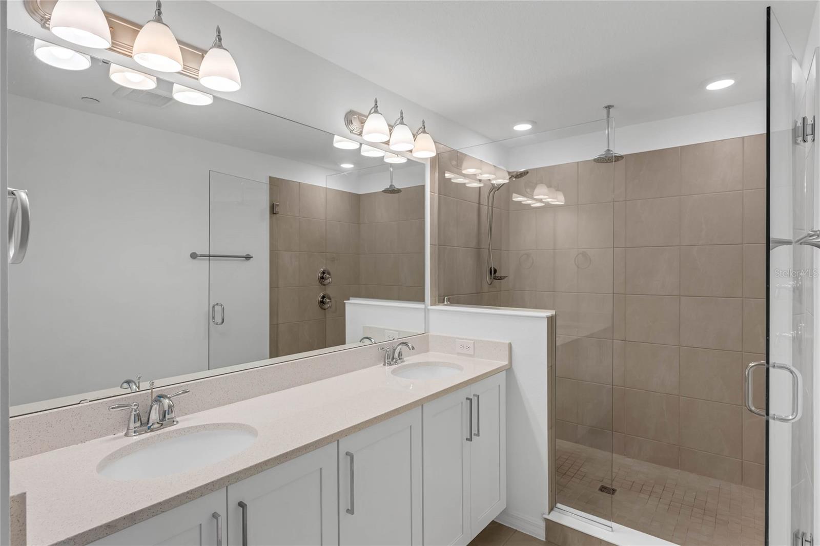 LAUREATE PARK NBRHD CENTER PH 3 - Residential