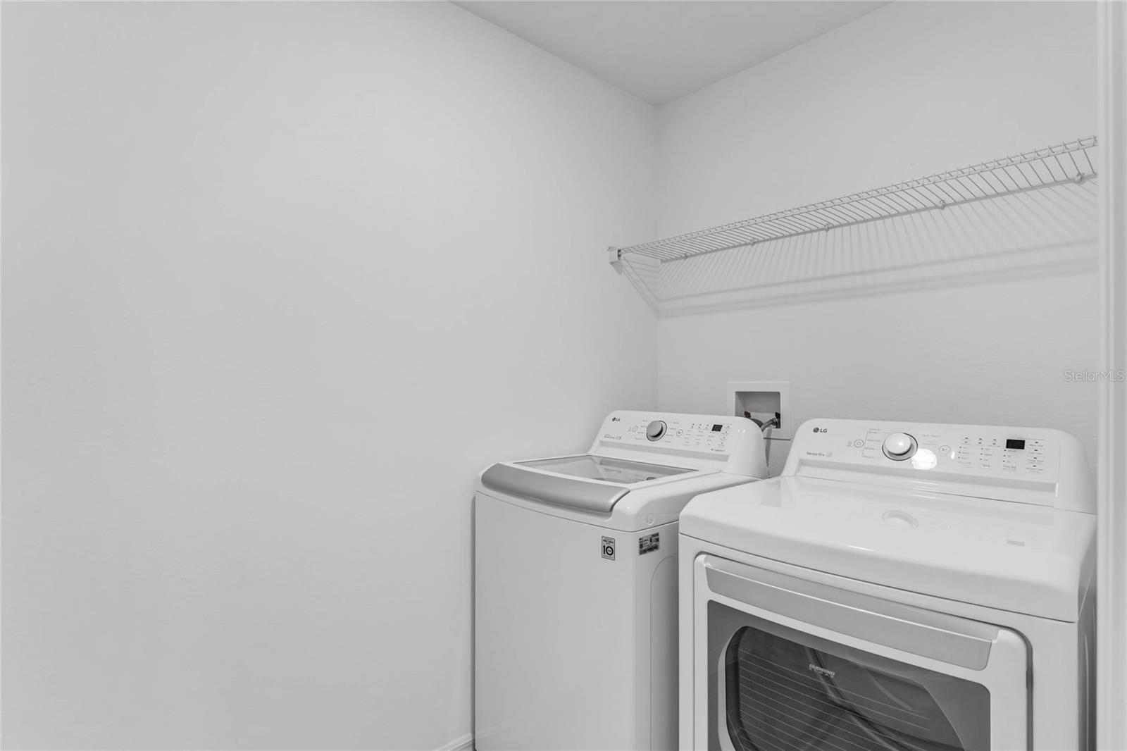 LAUREATE PARK NBRHD CENTER PH 3 - Residential