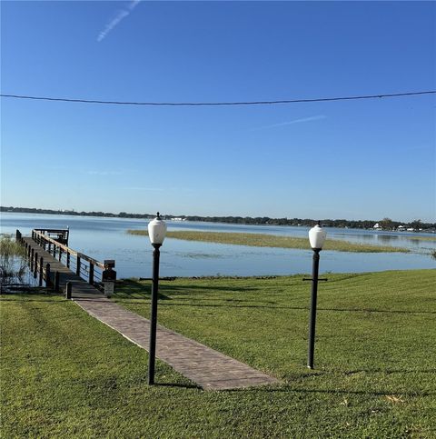 A home in AUBURNDALE