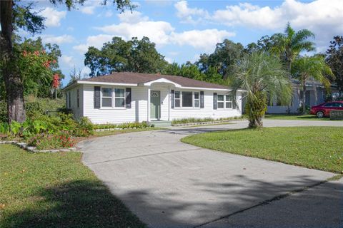 Photo of 503 E Minnesota Avenue, Deland, FL 32724 (MLS # V4943634)