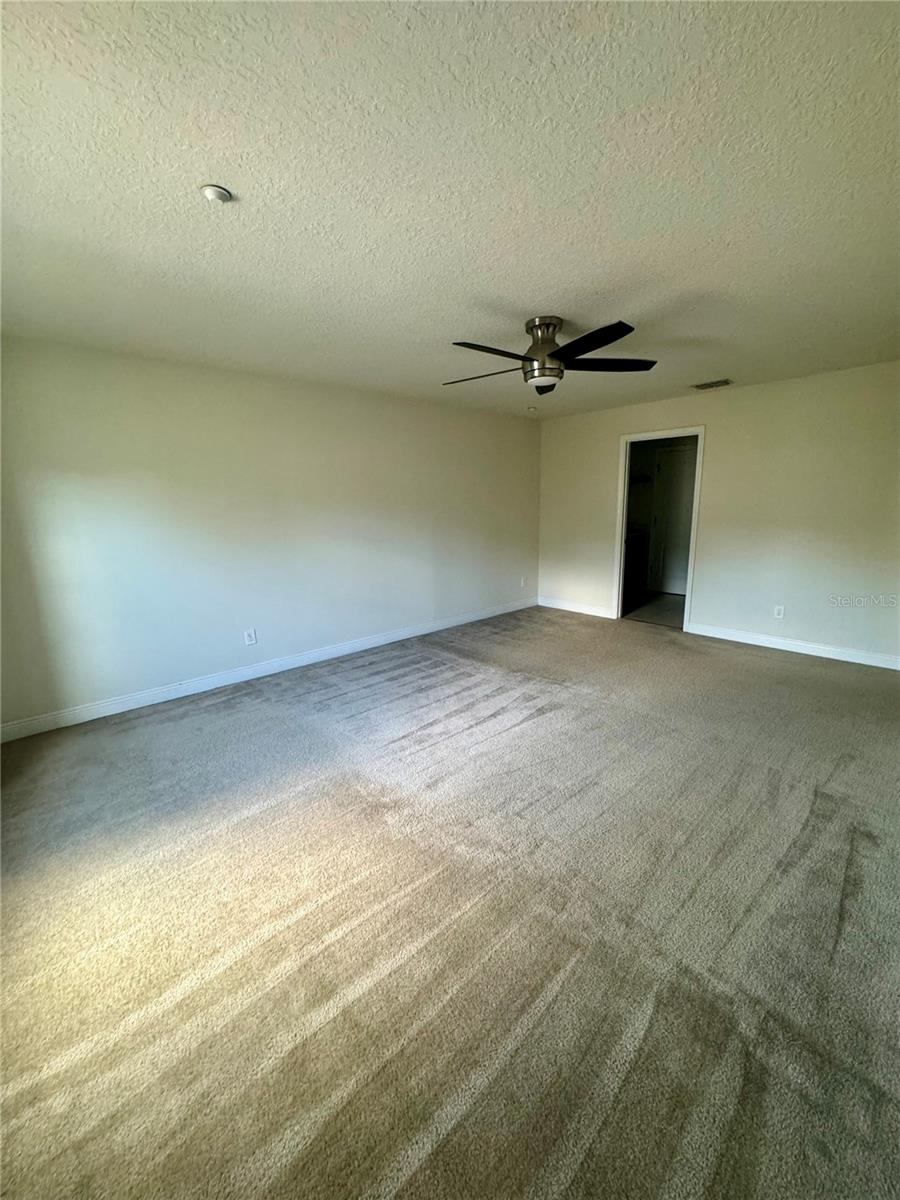 ALOMA TRAILS - Residential Lease