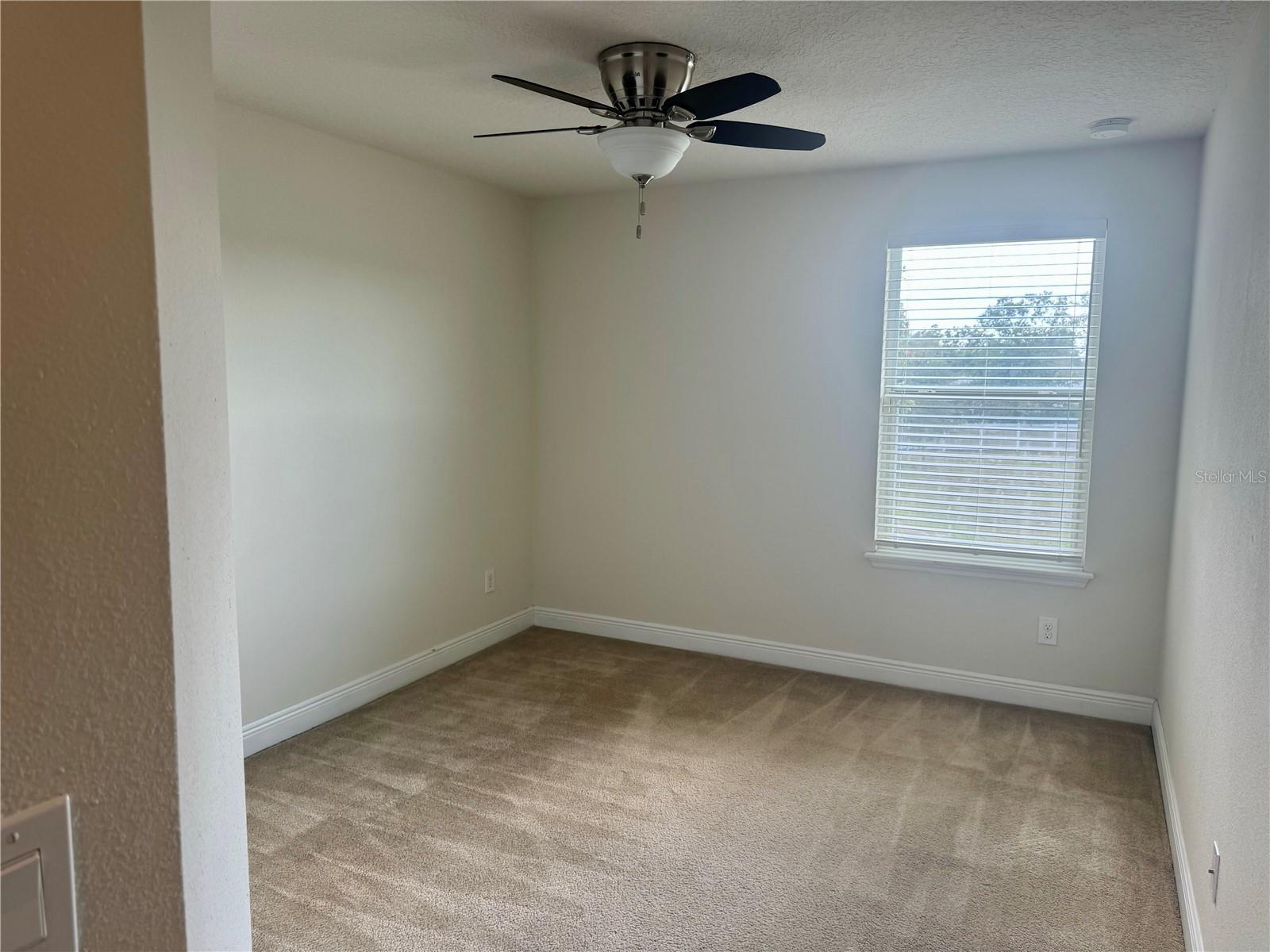 ALOMA TRAILS - Residential Lease