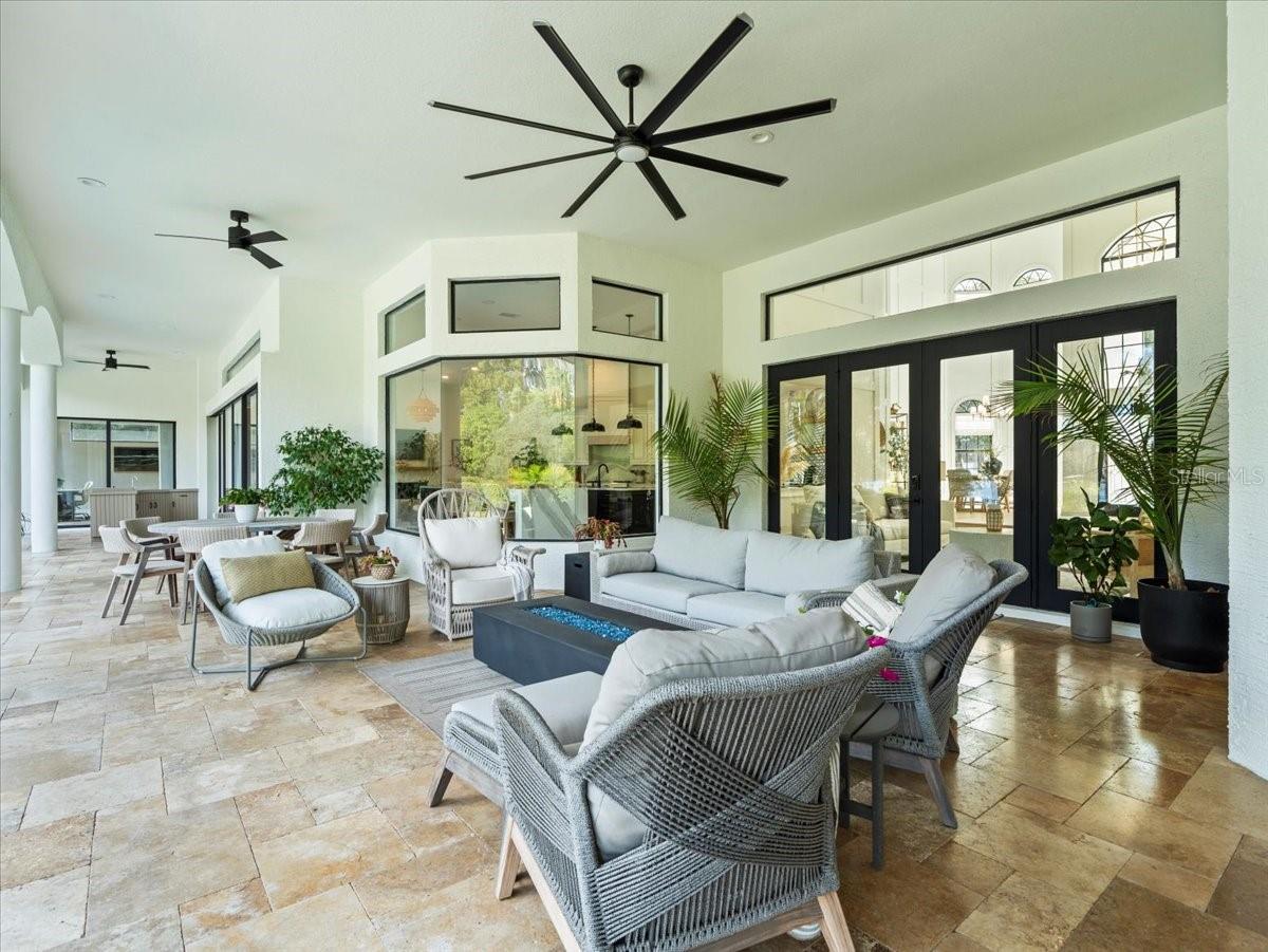 LAKESIDE POINT - Residential