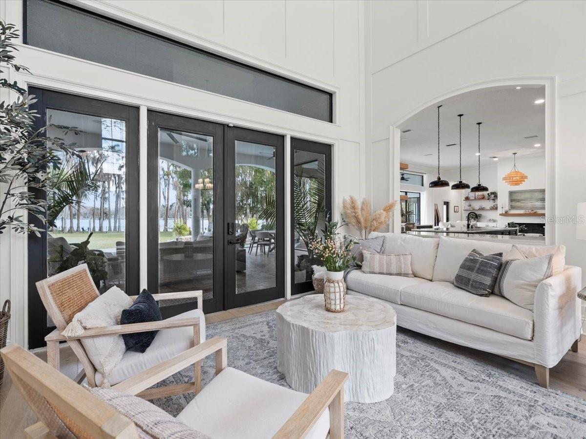 LAKESIDE POINT - Residential