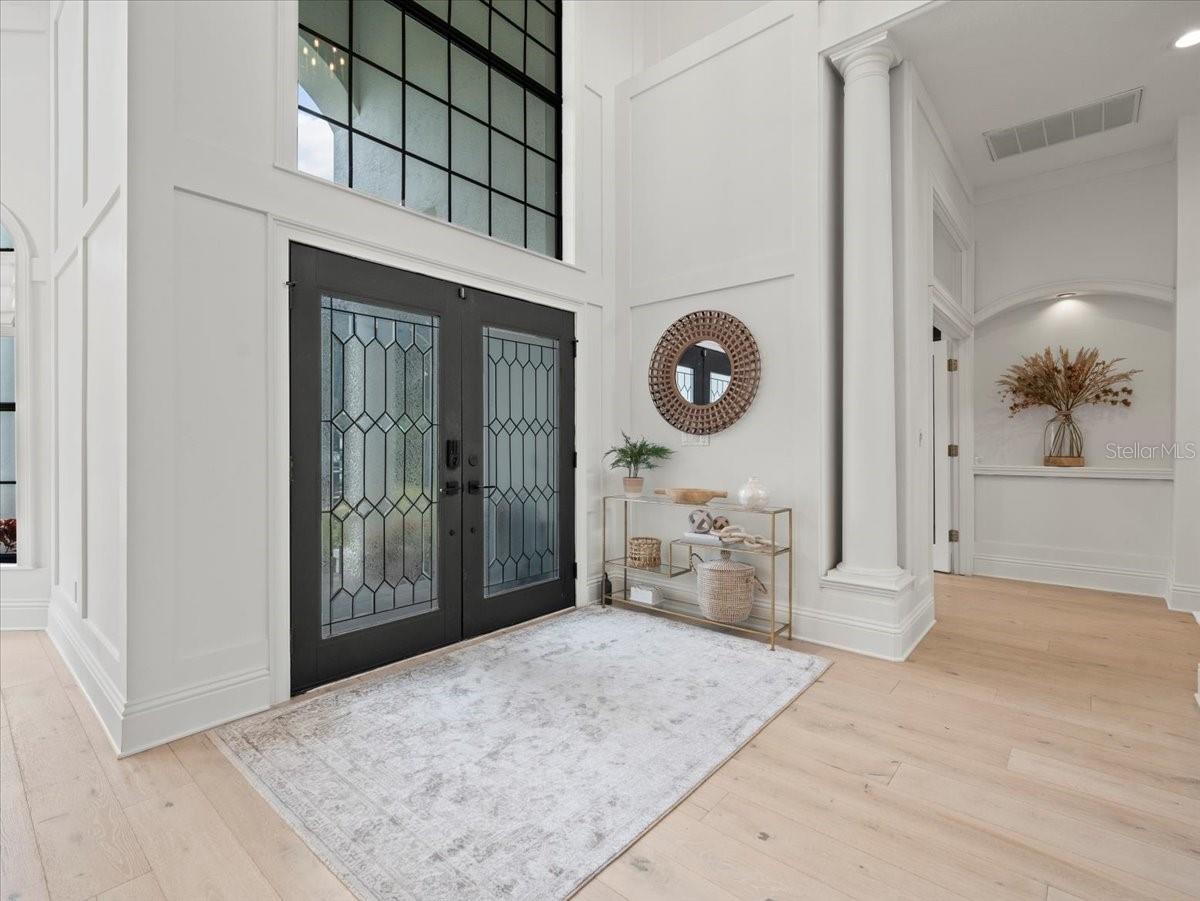 LAKESIDE POINT - Residential