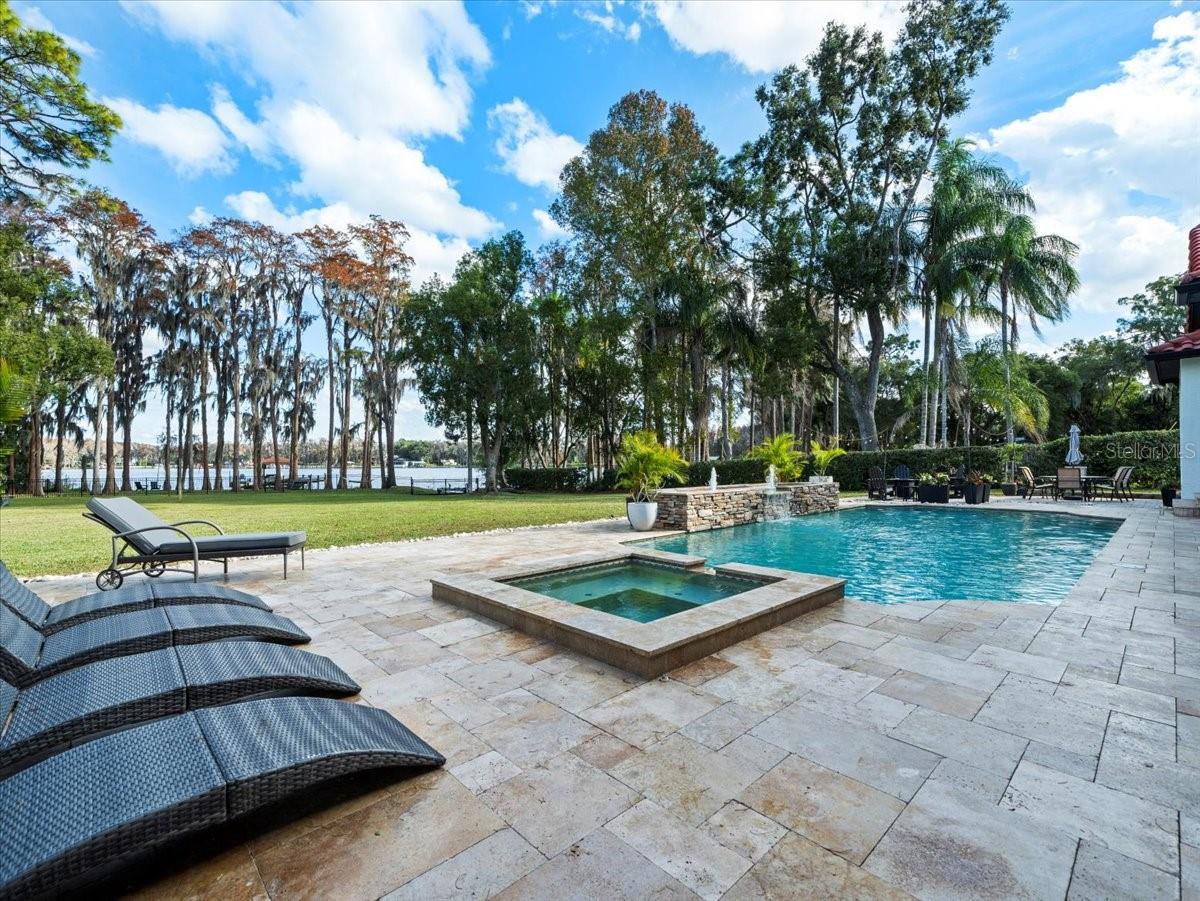 LAKESIDE POINT - Residential