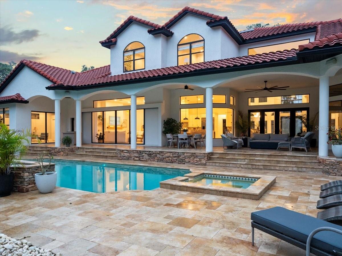 LAKESIDE POINT - Residential