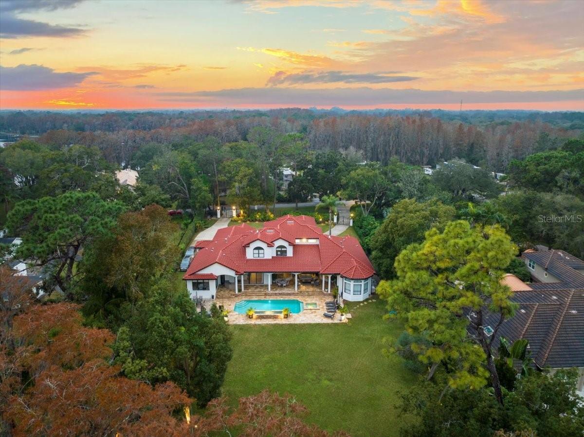 LAKESIDE POINT - Residential