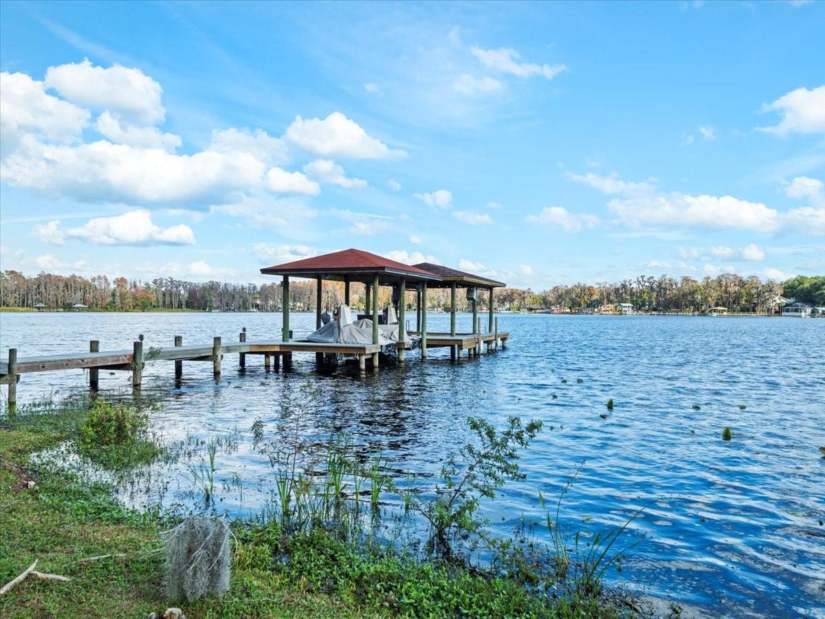 LAKESIDE POINT - Residential