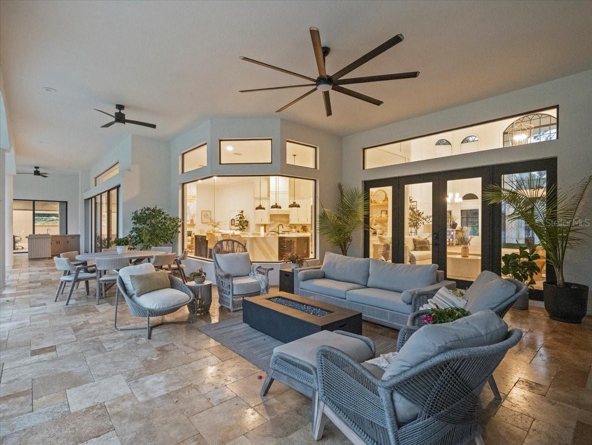 LAKESIDE POINT - Residential