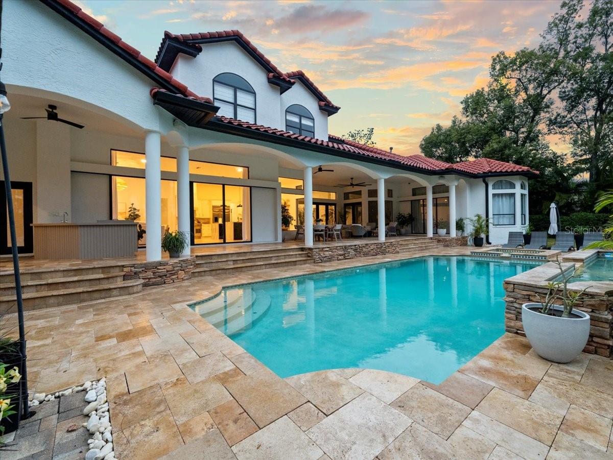 LAKESIDE POINT - Residential