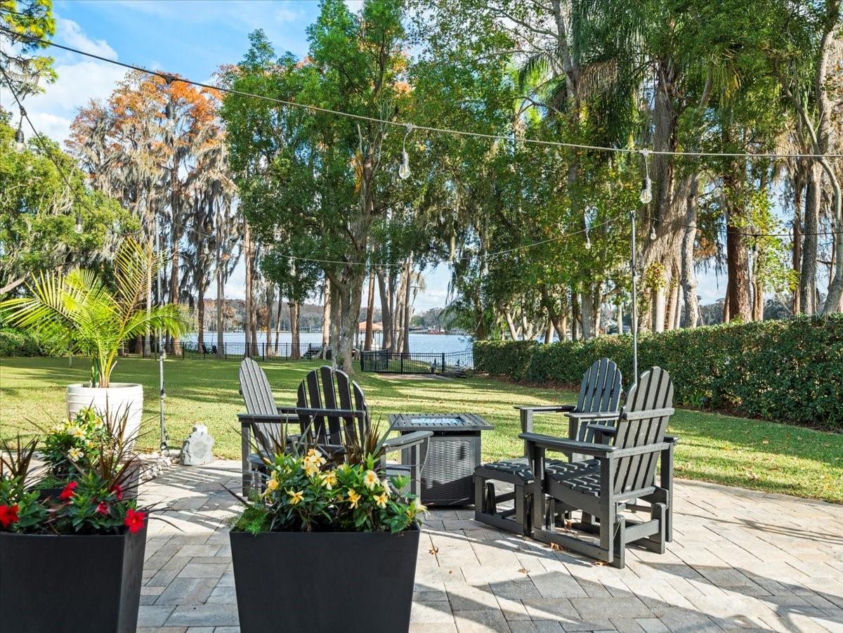 LAKESIDE POINT - Residential