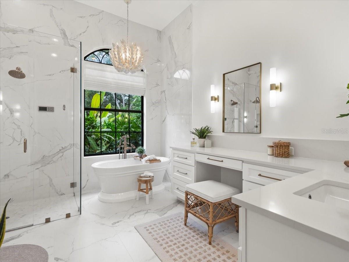 LAKESIDE POINT - Residential