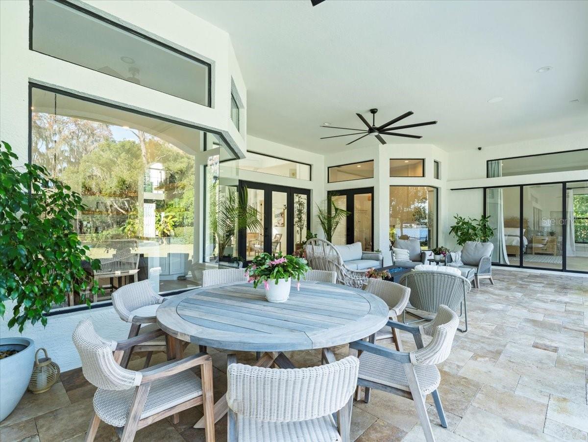 LAKESIDE POINT - Residential