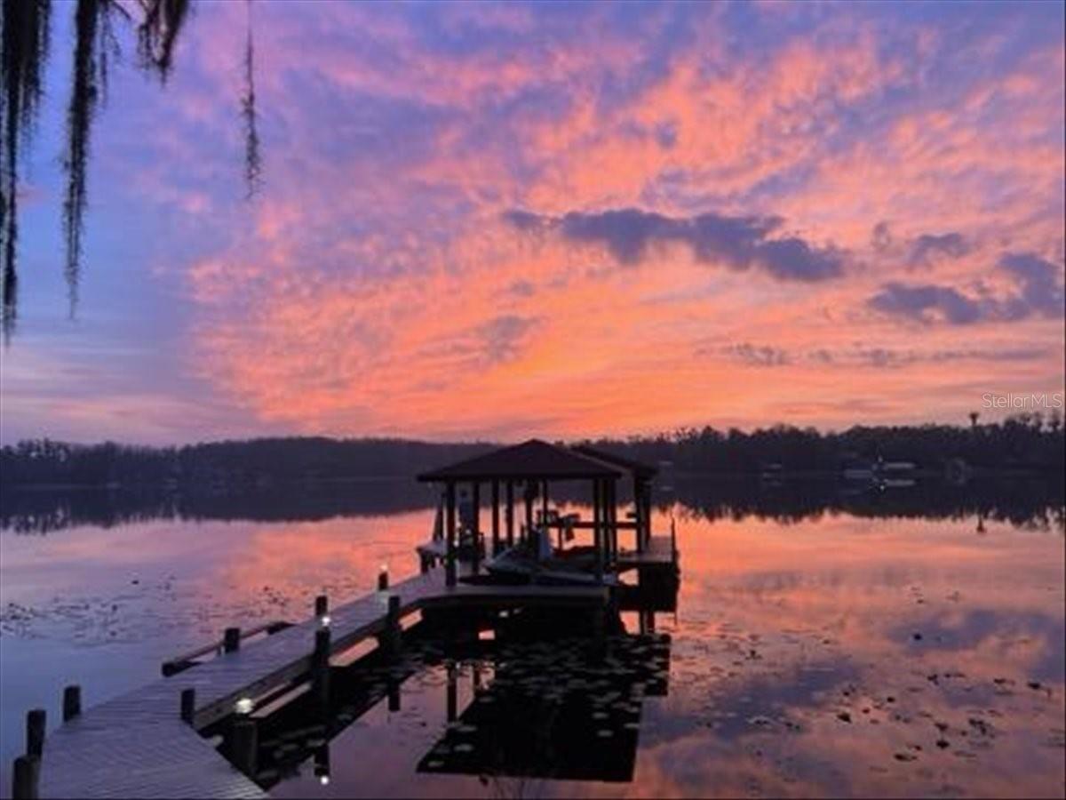 LAKESIDE POINT - Residential