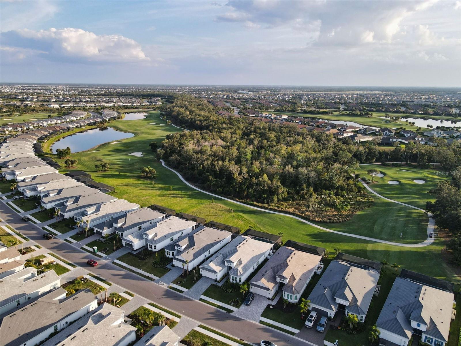 AZARIO ESPLANADE PH VI SUBPH A & B - Residential