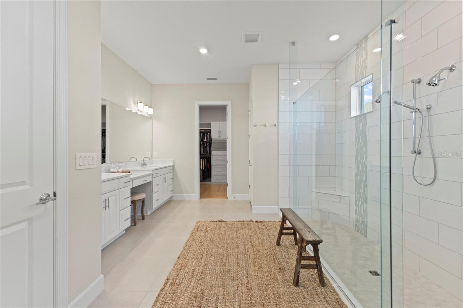 AZARIO ESPLANADE PH VI SUBPH A & B - Residential