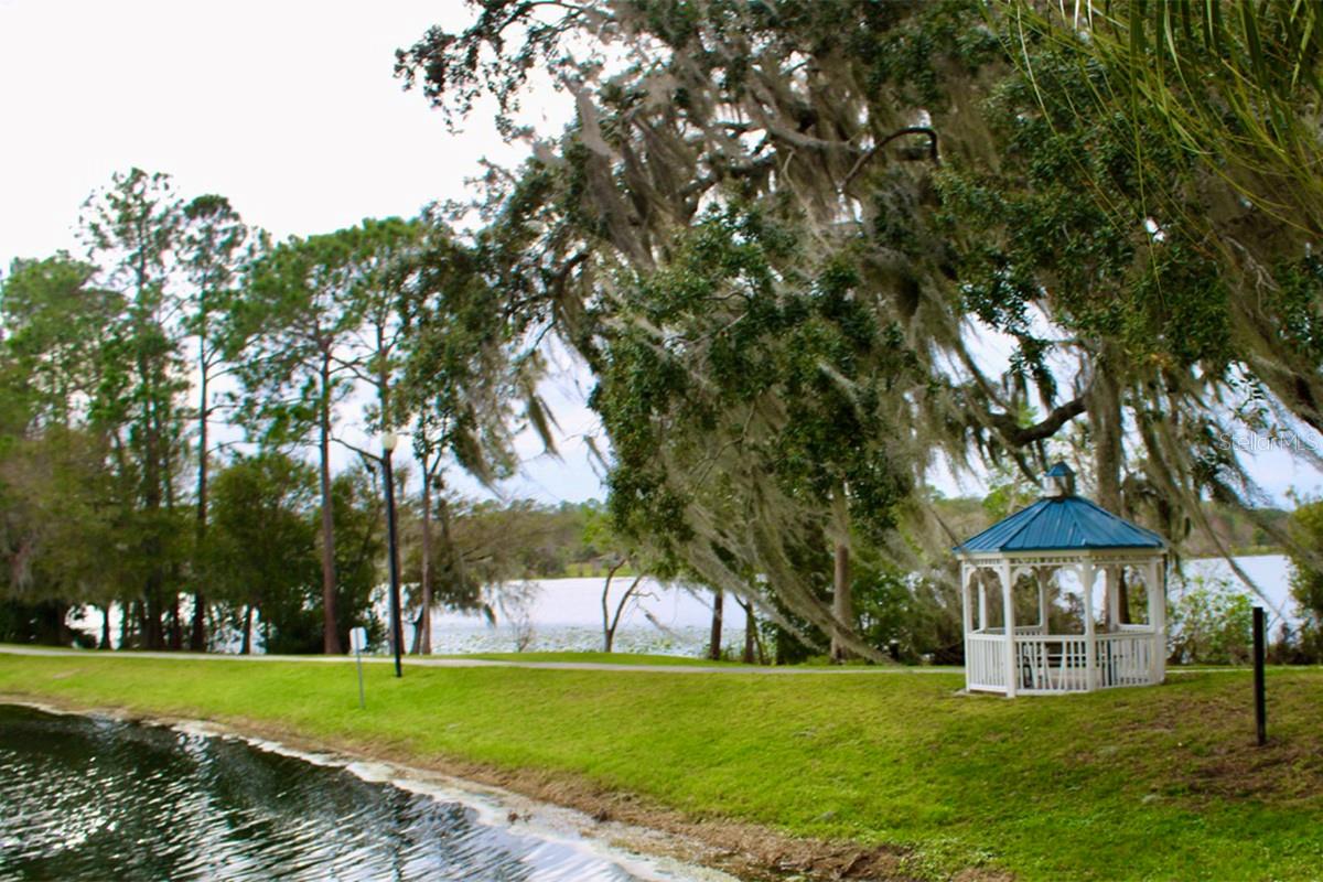 HAMPTONS/METROWEST - Residential Lease