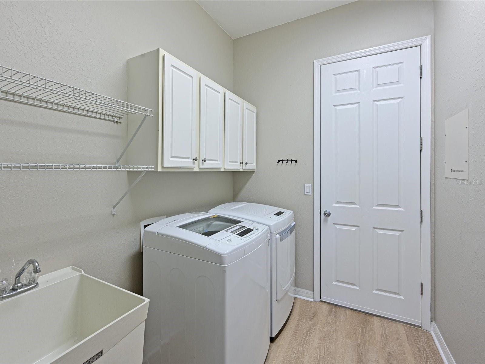 RIVER STRAND - Residential