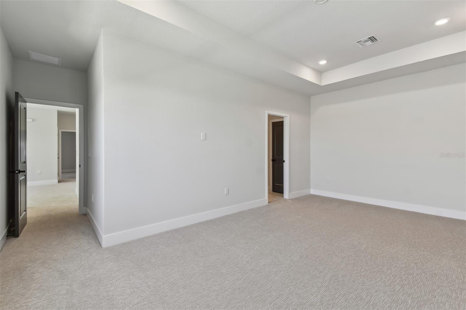 EMERALD LANDING AT WATERSIDE - Residential