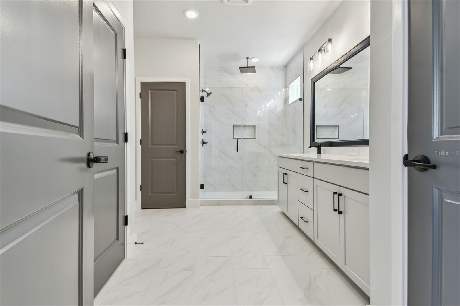 EMERALD LANDING AT WATERSIDE - Residential