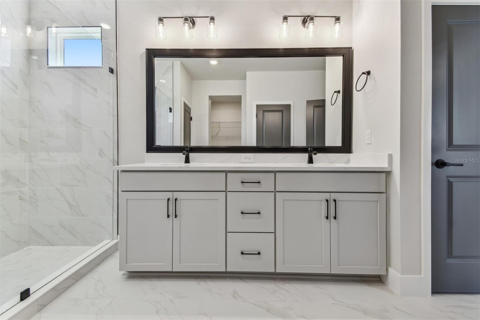 EMERALD LANDING AT WATERSIDE - Residential