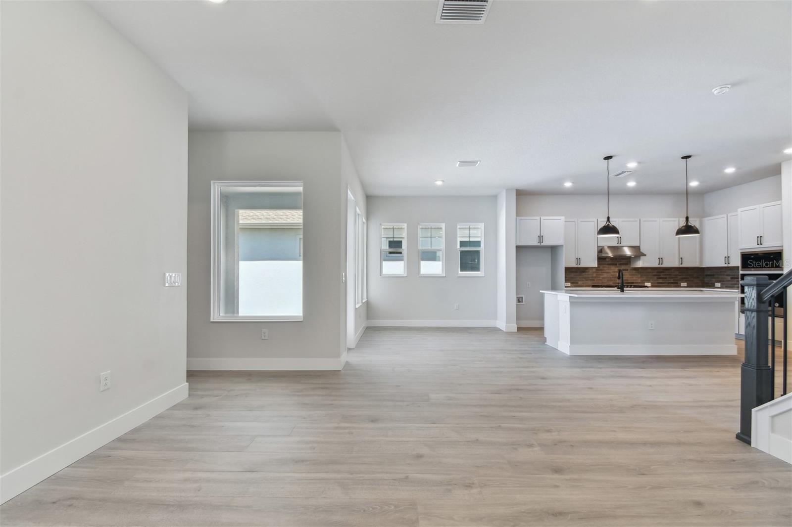 EMERALD LANDING AT WATERSIDE - Residential