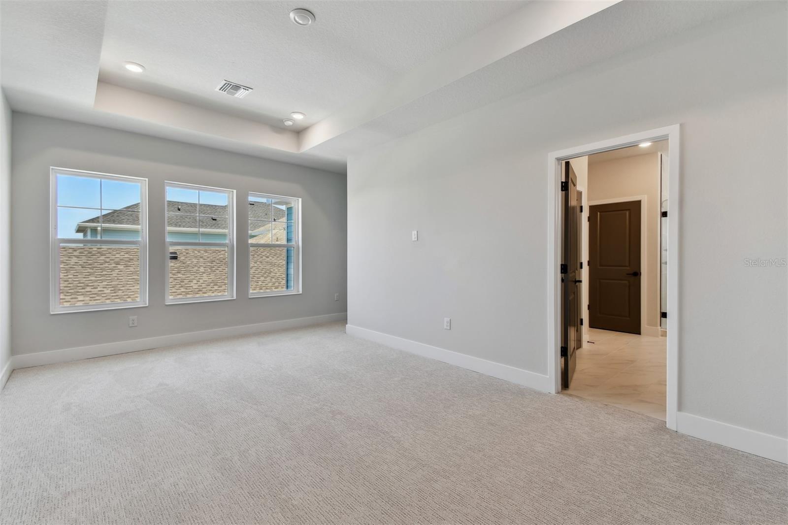 EMERALD LANDING AT WATERSIDE - Residential