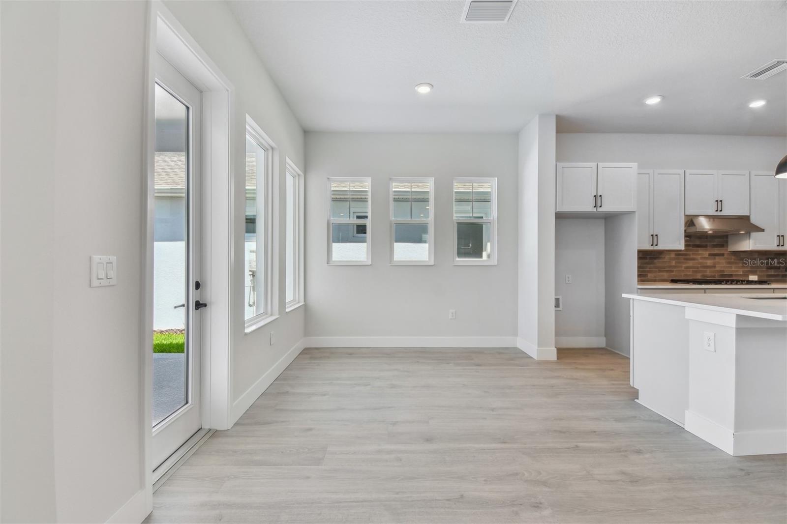 EMERALD LANDING AT WATERSIDE - Residential