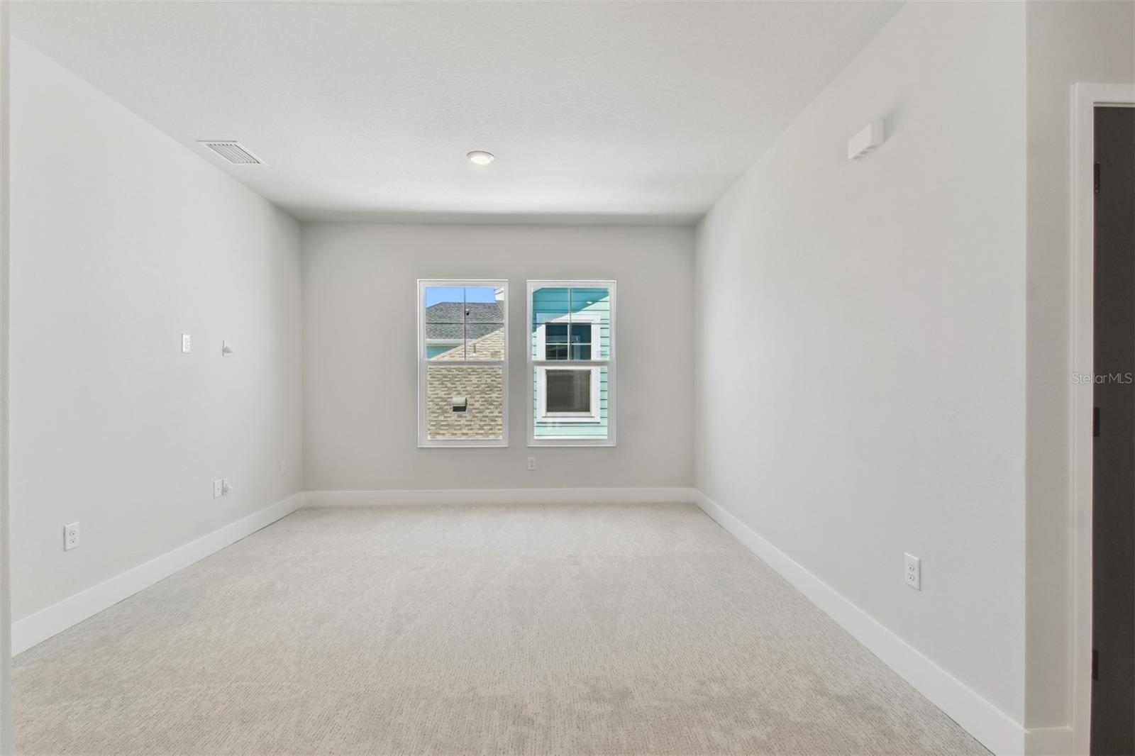 EMERALD LANDING AT WATERSIDE - Residential