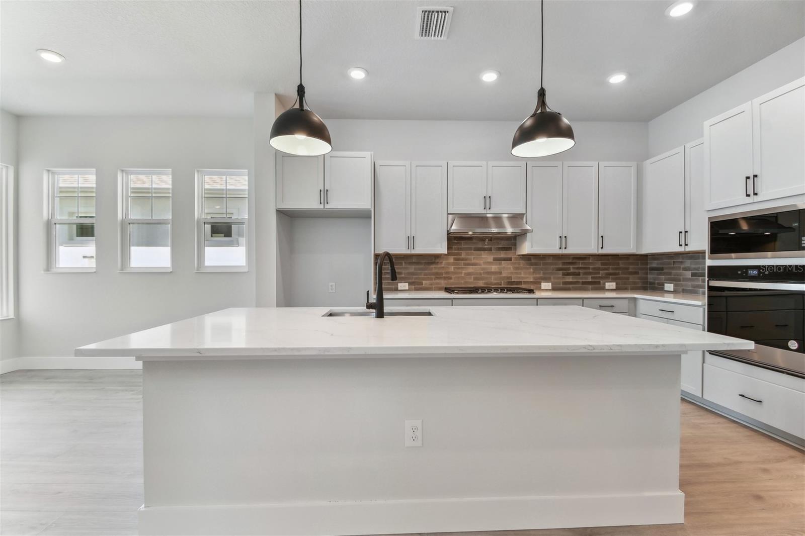 EMERALD LANDING AT WATERSIDE - Residential